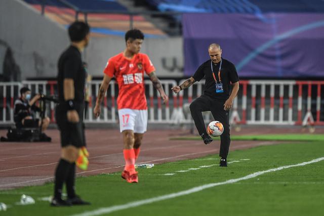 西甲争冠态势逆转，巴萨概率下降至66.73%